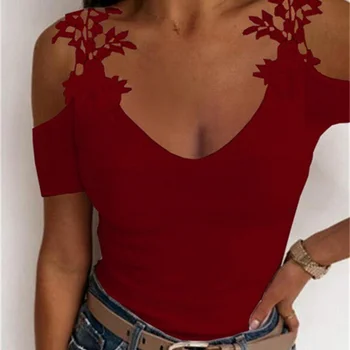2023 נשים ענקיות מחוץ הכתף V-צוואר דק מזדמנים צמרות טי חולצת קיץ חדש פרח תחרה שרוול קצר בצבע מלא בנות חולצה