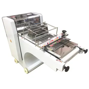 טוסט לחם רול ויוצרים מכונת בצק גליל עיצוב המכונה.