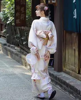 קימונו יפני נשים באביב השמלה הלבנה מסורת חדשה יאקאטה צעיר כוללים חגורת החלוק