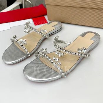 קיץ נעלי בית 2023 נשים חדשות באיכות גבוהה Crystal עיצוב רצועה אחת עיצוב שטוח נעלי בית ומבריק המושך את העין הנשית סנדלים