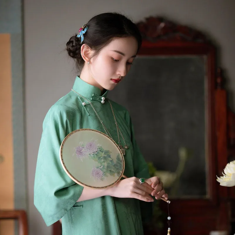 Cheongsam הפוך גדול שרוול רופף האביב ספרותי אמנותי רטרו בסגנון סיני אבזם צ ' יפאו הדפס פרחוני שמלת אישה - 1