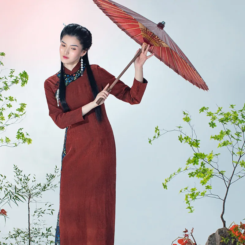 חיים משמאל נשים Gambiered גואנגדונג גזה שיפור Cheongsam שרוול ארוך רקמה מסורתית סינית שמלת משי - 1