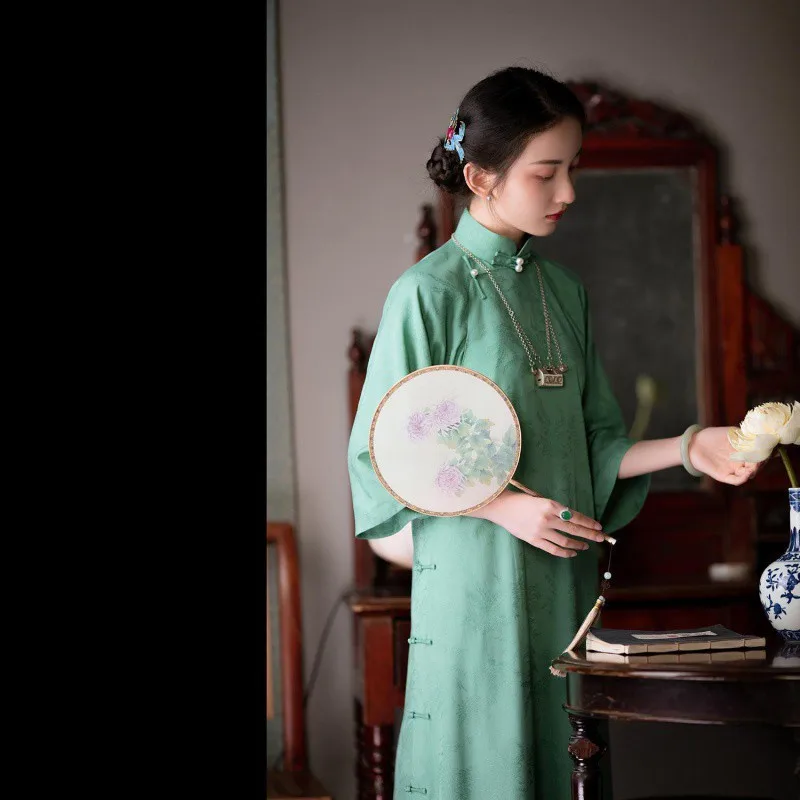 Cheongsam הפוך גדול שרוול רופף האביב ספרותי אמנותי רטרו בסגנון סיני אבזם צ ' יפאו הדפס פרחוני שמלת אישה - 2