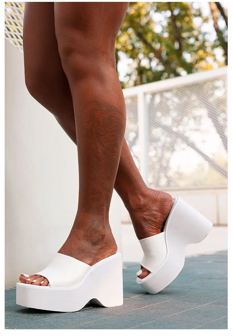 גדול גודל 43 קיץ שחור לבן עבה עם עקבים פרדות עקבים גבוהים פנאי אופנתי פלטפורמה טריזים סנדלי נעליים לנשים 2023 - 2