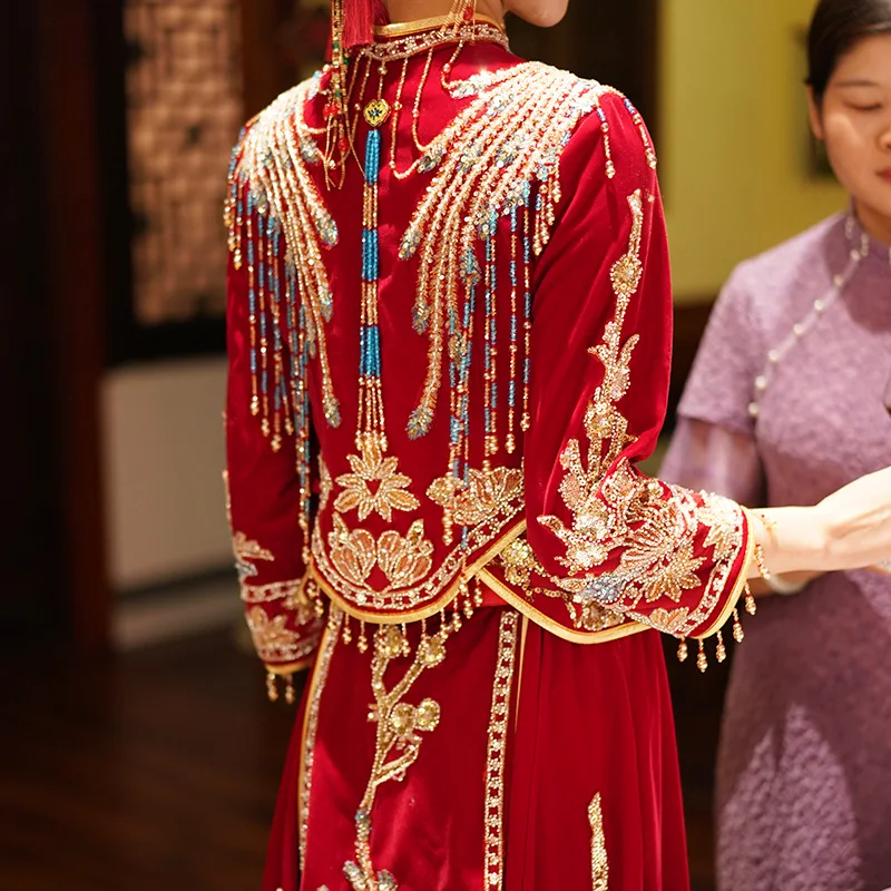 סינית מסורתית Cheongsam שמלת חתונה אלגנטית כלה וינטג אדום קטיפה, פייטים חרוזים רקמה ציציות צ ' יפאו - 2