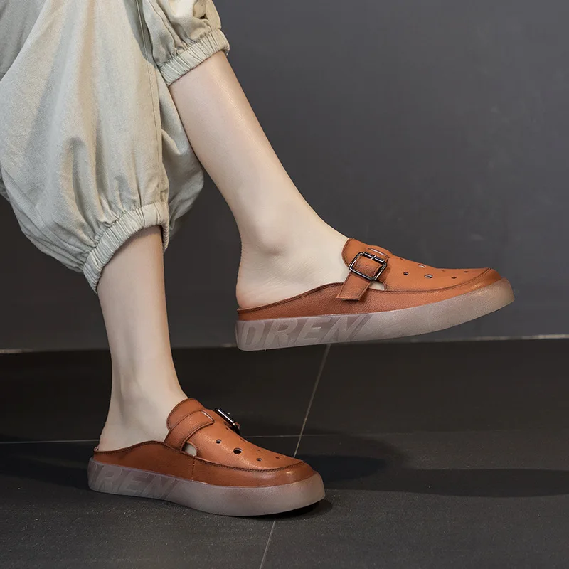 סנדלים של נשים 2023 הראשון החדש שכבת עור פרה שטוח אופנה הקיץ תכליתי למחצה תמיכה נעליים ללבוש העמודים נעלי החוף - 2