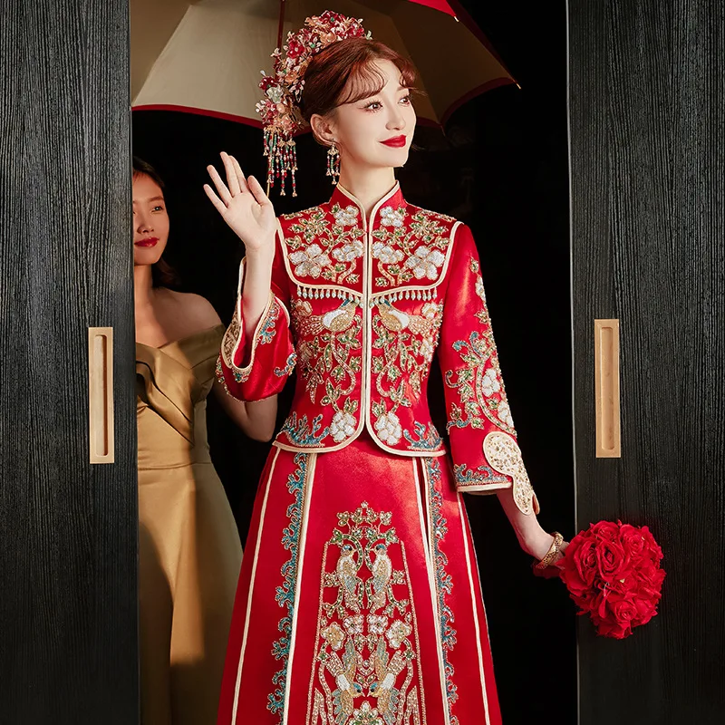 רטרו בסגנון סיני סאטן אדום פייטים חרוזים שמלת חתונה מסורתית Cheongsam כלה וינטג רשמית צ ' יפאו - 2