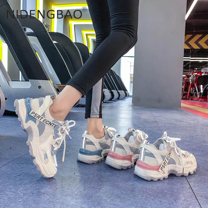 נשים נעלי פלטפורמת נעלי רשת לנשימה חיצונית הליכה ג ' וגינג חדר כושר ריצה נעלי ספורט הנשי מאמנים Zapatillas Mujer - 3