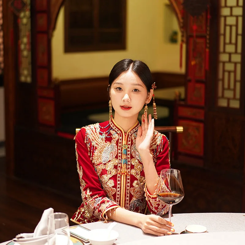 סינית מסורתית Cheongsam שמלת חתונה אלגנטית כלה וינטג אדום קטיפה, פייטים חרוזים רקמה ציציות צ ' יפאו - 3