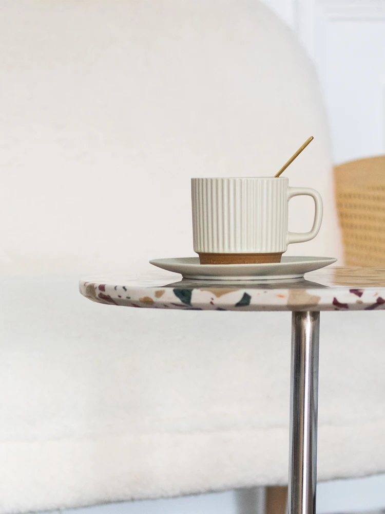 קטן שולחן עגול יצירתי בסלון שולחן קפה שולחן מיני שולחן צד מרפסת תה, שולחן ליד המיטה, השולחן. - 3