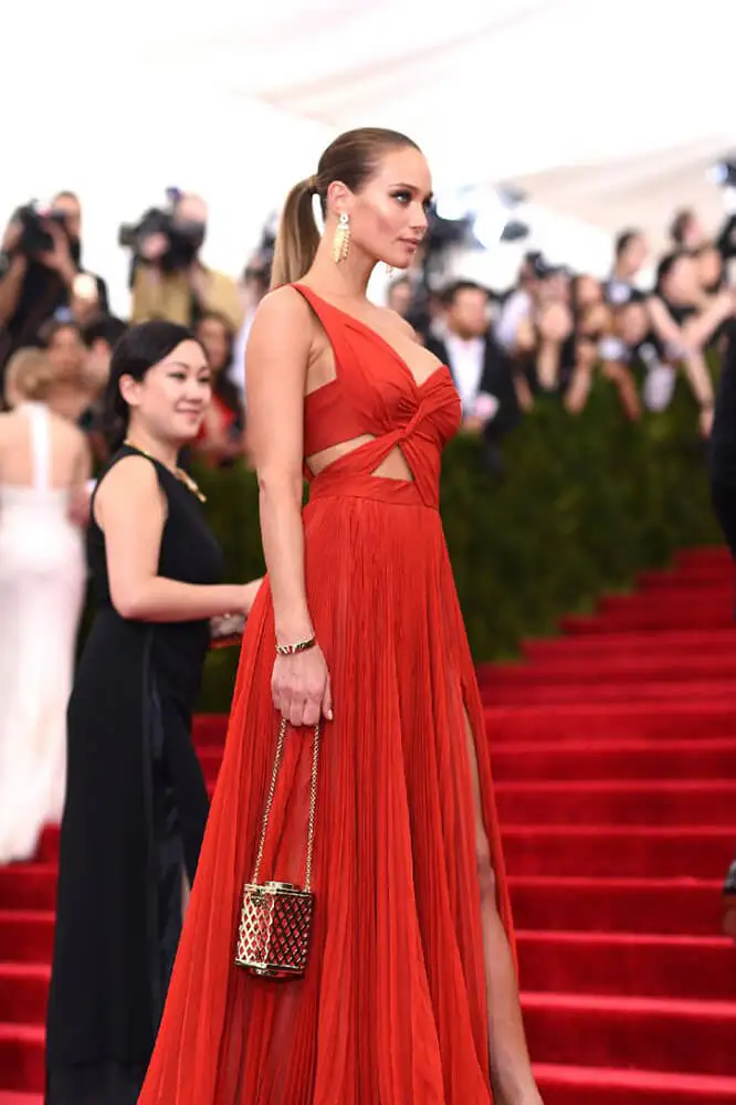 אדומה כתף אחת ללא משענת שסף שמלת ערב 2022 סקסי שיפון צוואר V אלגנטי חגיגי בתוספת גודל שמלת מסיבת Bestidos דה גאלה - 5